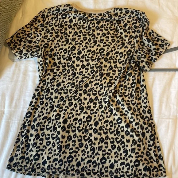 Leopard print shirt. - Picture 3 of 3